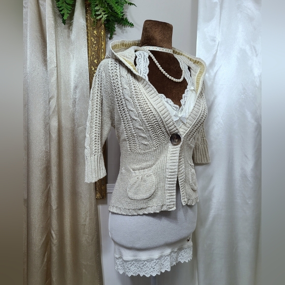 ♡ Y2K ♡ Hollister Cream Cableknit Hooded Cropped Babydoll Sweater - Picture 4 of 15